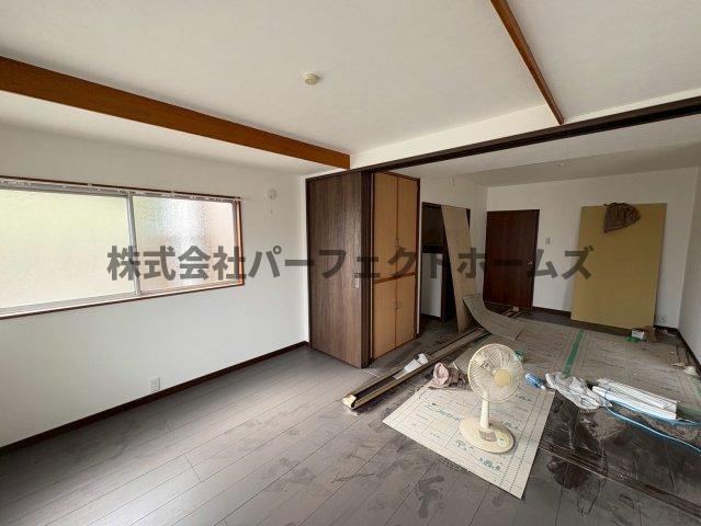 上島町テラスハウスの洋室|コンパクトで使いやすい洋室です