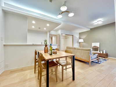 【居間・リビング】 | 収納も豊富なのでスッキリ整理整頓ができます！