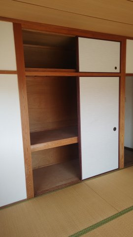 山一ハイツの収納
