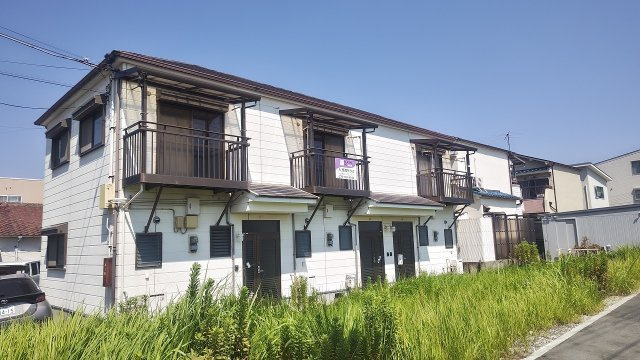 山一ハイツの外観