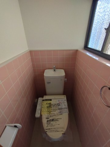 生野屋西4丁目一戸建のトイレ
