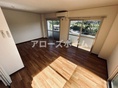 【洋室】 | ホワイトヒル | ※室内写真は前回募集の別室につきイメージです。