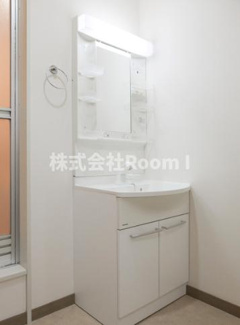 【洗面所】 | メゾンニシザ・旭化成ヘーベルメゾンHEBEL HAUS | 洗面所です
※反転タイプ