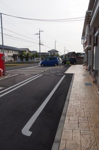 Ｋ－ＳＴＹＬＥの駐車場|車をお持ちの方に嬉しい駐車場付きの物件です
