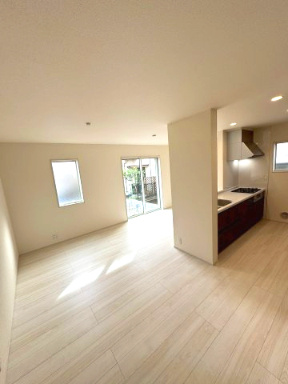 新築戸建て　函南町肥田２期　全１棟の居間・リビング