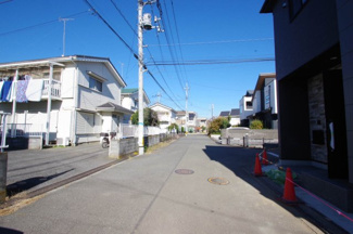 【前面道路含む現地写真】