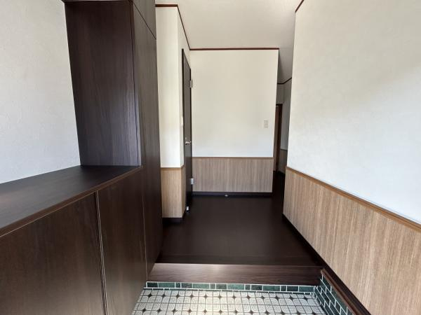 【玄関】 | 仲介手数料無料！川上小学校に通えるリフォーム済み中古住宅　宇部市西岐波片倉 | きれいな玄関です