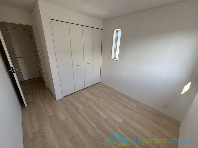 秦野市平沢第18　新築戸建　全2棟2号棟の洋室