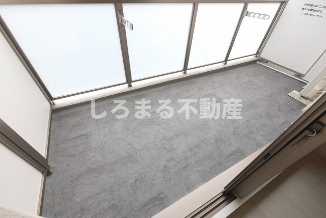 セレニテ難波ミラク弐番館のバルコニー