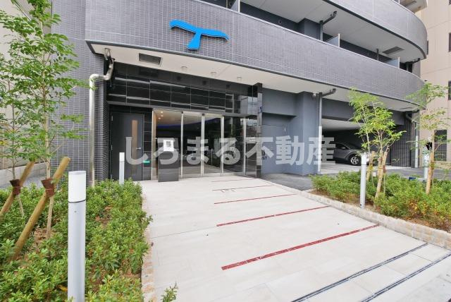 セレニテ難波ミラク弐番館のエントランス