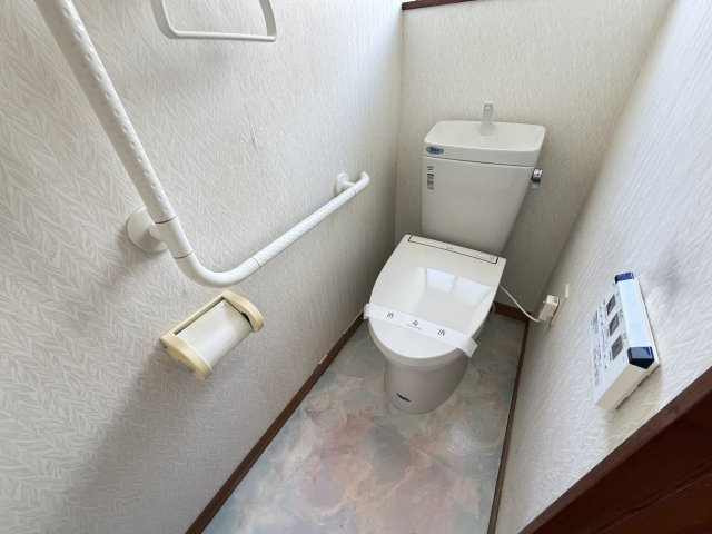 前橋市北代田町　中古住宅のトイレ|■1階トイレ