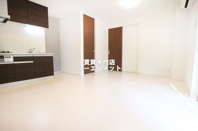 【設備】 | エレノア若竹Ａ棟 | 南向きで明るいリビングルーム