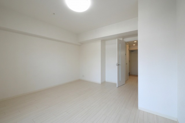 メインステージ心斎橋EASTの居間・リビング