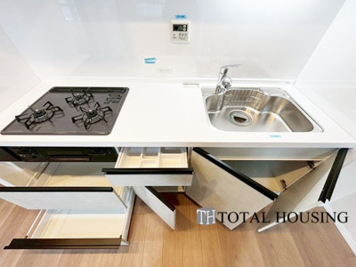 【キッチン】 | マンション大通 | 料理を楽しむキッチンスペース。使いやすさと心地よい暮らしを追及し、愛着を持って使い続けられる空間へ。