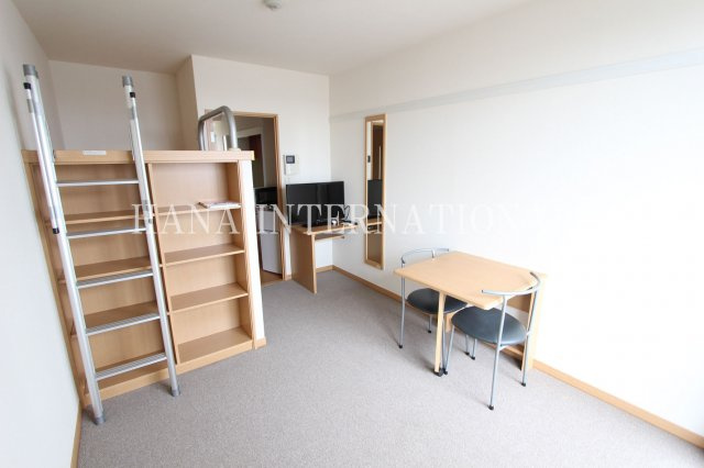 ラウンドＴＮの居間・リビング