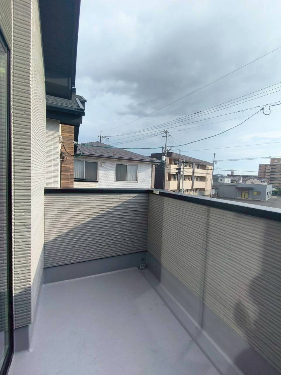 熊本市東区　尾ノ上1期　のバルコニー|落ち着いた時間を過ごせるバルコニーです