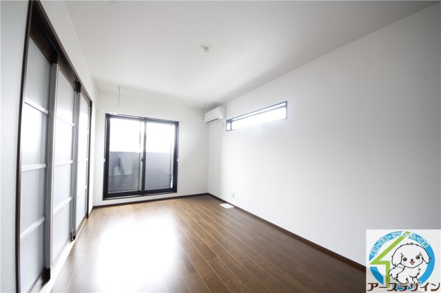 元町ハウスの居間・リビング