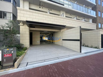 【エントランス】 | スプランディッド江坂DUE