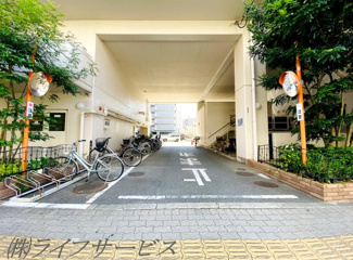 【駐車場】 | 駐車場入口