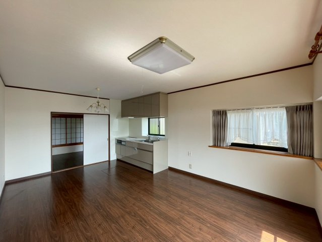 【居間・リビング】 | 高崎市新後閑町　中古住宅