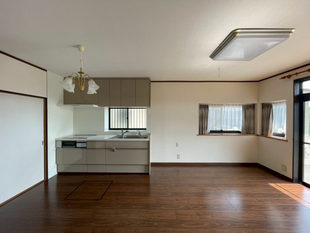 【居間・リビング】 | 高崎市新後閑町　中古住宅