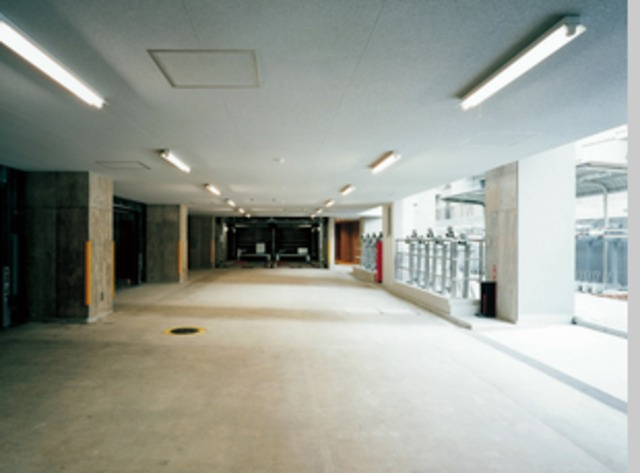 カスタリア目黒かむろ坂の駐車場