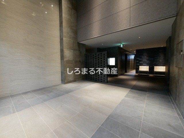 ファーストフィオーレ難波南パークサイドのロビー