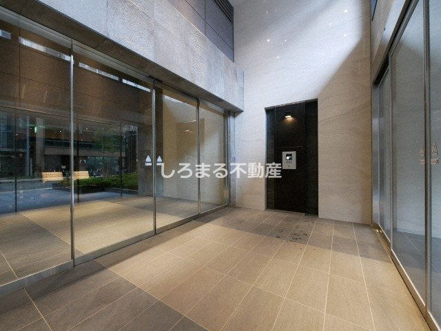 ファーストフィオーレ難波南パークサイドのエントランス