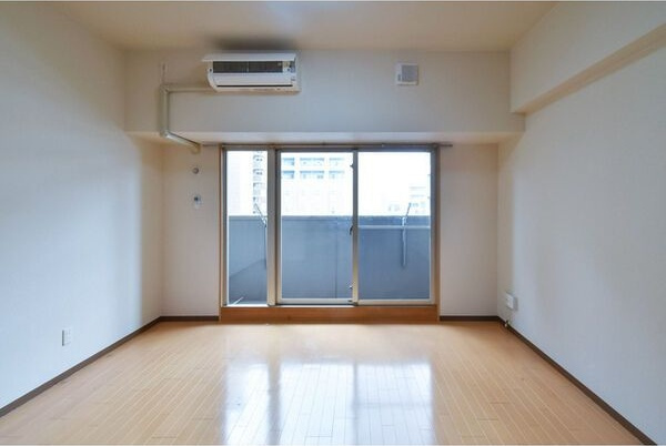Gramercy Shirakawa Koenの内装