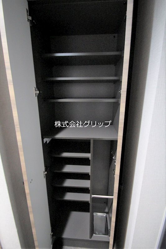 Le'a横濱阪東橋駅前の収納