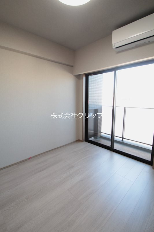 Le'a横濱阪東橋駅前の洋室