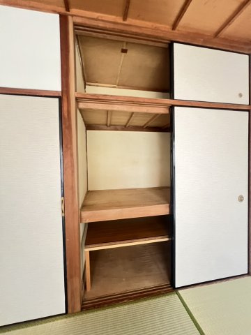 王居殿３丁目テラスハウスの収納