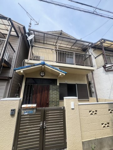 王居殿３丁目テラスハウスの外観