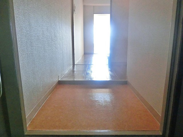メゾンブランカの玄関