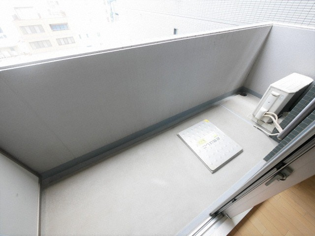 アーデン堺筋本町のバルコニー