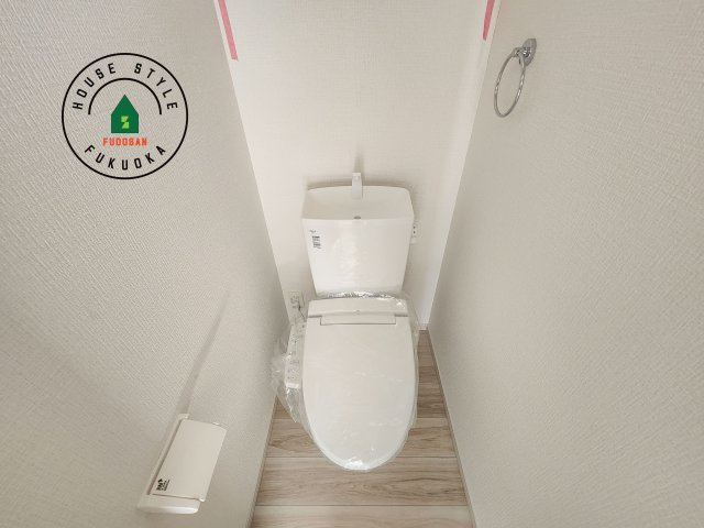 福岡市城南区長尾4丁目第2-4棟（3号棟）　のトイレ|温水洗浄便座を完備しております。2ヶ所にトイレがあるのは朝の慌ただしい時間も安心です。