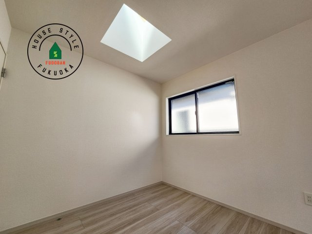 福岡市城南区長尾4丁目第2-4棟（3号棟）　の洋室|採光良好な洋室は全居室、複層ガラスの遮熱効果と断熱効果で、一年中快適に過ごせます。