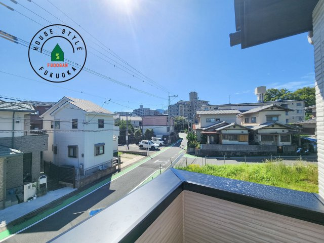 福岡市城南区長尾4丁目第2-4棟（3号棟）　の展望|窓から緑が見える物件も魅力的です。