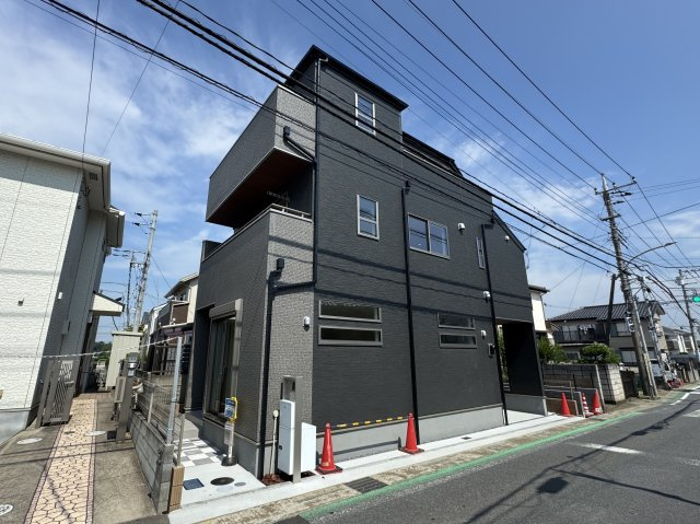 松戸市金ケ作新築戸建【常盤平第三小学校：10分】の外観|完成済み内覧可能です！！