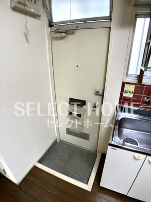 【玄関】 | やなぎハイツ | 明るい玄関です