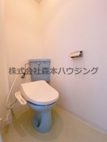 【トイレ】 | 　ピュアスモト　C棟 | 落ち着いた色調のトイレです