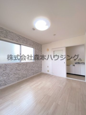 【洋室】 | 　ピュアスモト　C棟 | 明るい洋室です
