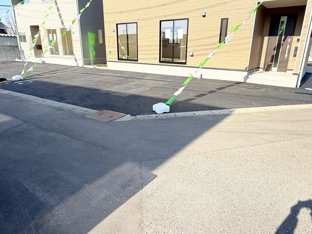 つくば市大曽根第1　新築戸建て　3号棟の駐車場|カースペースは2台お停めいただけます♪