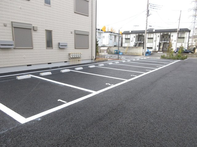 コートグランデⅡの駐車場
