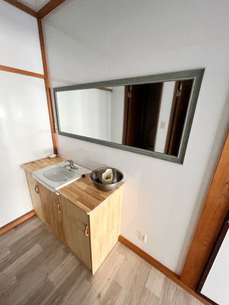 東町住居付店舗の内装