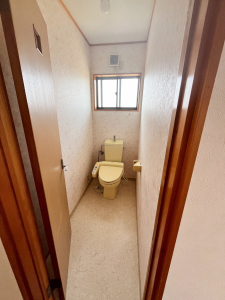 東町住居付店舗のトイレ