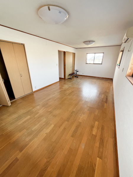 東町住居付店舗の内装