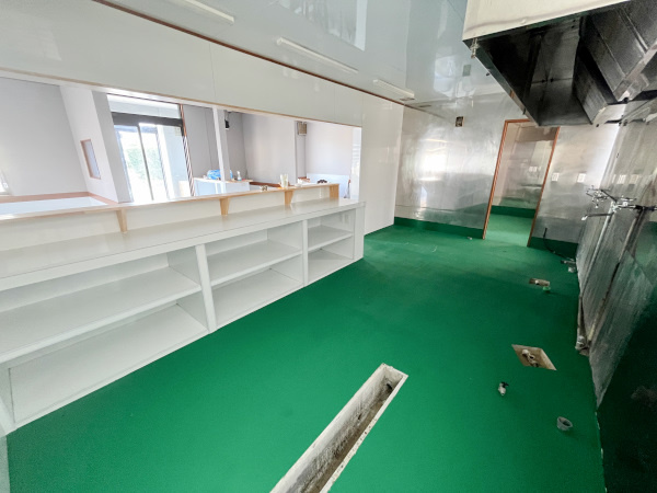 東町住居付店舗の内装