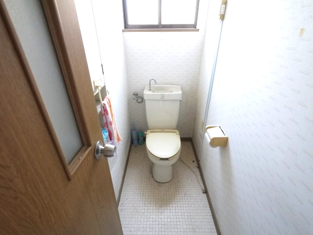 東金市下谷　中古戸建のトイレ|敷地約67坪 ４LDK 閑静な分譲地内 南道路で日当たりが良いです 