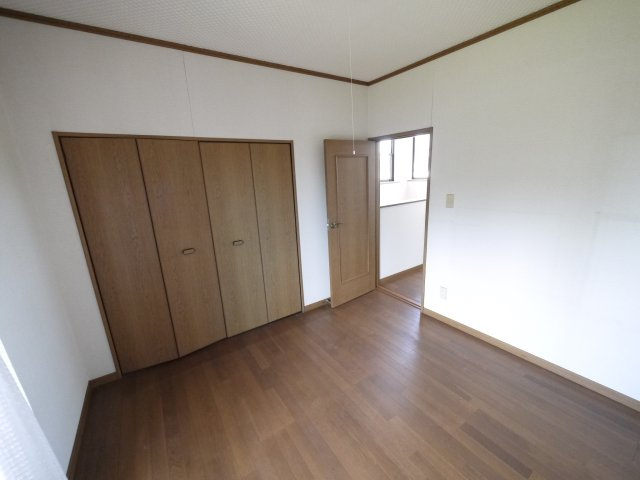東金市下谷　中古戸建の洋室|敷地約67坪 ４LDK 閑静な分譲地内 南道路で日当たりが良いです 